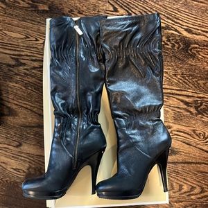 Women’s size 8 Michael Korean Black leather boots